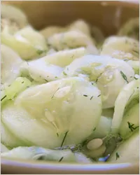 castravete proaspat - salata cu castraveti (muraturi) castravete proaspat - salata cu castraveti