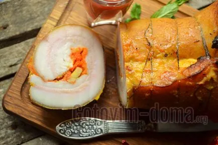 Rulada de bacon coapte în cuptor