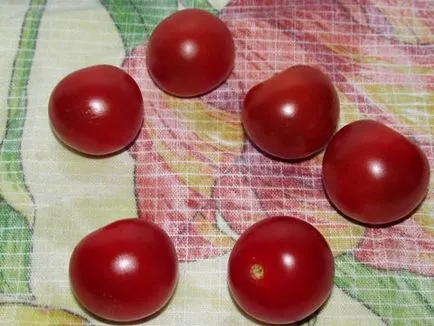 Salata Caesar cu rosii cherry