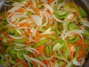 Salata verde de tomate în timpul iernii 7 retete de la domiciliu (iarna) tomate salata verde în timpul iernii 7 în rețetele de acasă