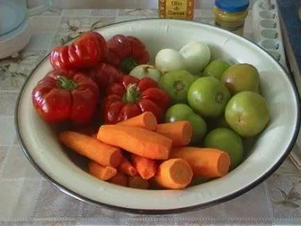 tomate salata verde în rețetele de iarnă savuroase piese (verde) Salata de tomate verzi pentru rețete de iarnă pentru preparate gustoase