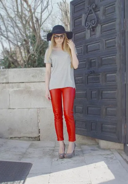 Din ceea ce sa poarte negru, rosu, bej, jambiere colorate, studio de imagine (stil) Din ceea ce sa poarte negru, rosu, bej, jambiere colorate, studio de imagine
