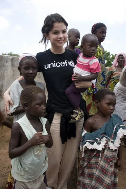 Selena Gomez biografia și viața personală (seleniu) Selena Gomez biografia și viața personală
