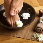 descuamarea pielii pe picioare și degetele de la picioare de a face cu peeling (degete) descuamarea pielii pe picioare și degetele de la picioare pentru a face cu peeling