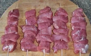 Frigarui de carne de porc în rețete cuptor pas cu fotografii, video (cuptor) Frigarui de carne de porc în rețete cuptor pas cu fotografii, video