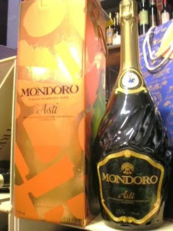 Champagne Mondoro - vin italian de cea mai înaltă calitate