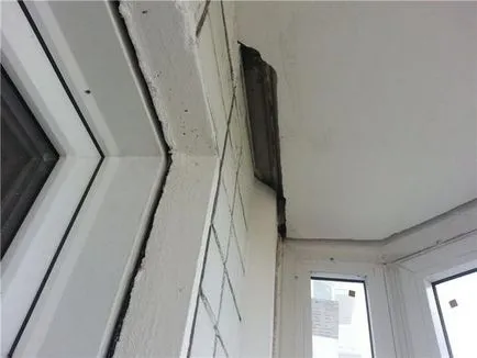Fantele de pe balustrada balcon și între perete și altele similare reparate (balcon) Fantele de pe balcon între perete și gard precum și decât reparate