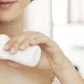 Subsuori sudoare o mulțime de a face, cum să fie (transpirație) Subsuori sudoare o mulțime de a face, cum să fie