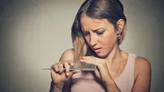 Pierderea parului la femei severa cauze si tratament (de păr) Pierderea parului la femei severa cauze si tratament