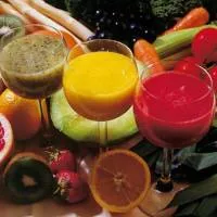 Cât de multe calorii în castraveți și roșii (în castravetelui) proaspete sau murate Cât de multe calorii în castraveți și roșii proaspete sau murate