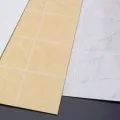 Adeziv special pentru panouri din plastic și utilizarea acestuia