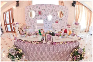 Stiluri Tinerii casatoriti la masa de nuntă, viktoria prezent