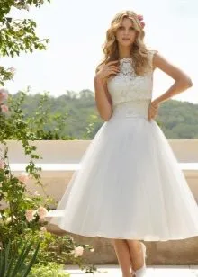 rochii de mireasa cu un top închis cu dantelă, decolteu închis, mâneci (închis) rochii de mireasa cu un top închis cu dantelă, decolteu închis, mâneci