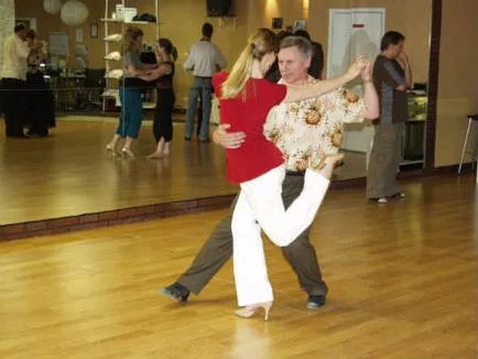 Dancing Latina