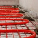 Grosimea șapei pentru încălzire prin pardoseală, deoarece apa se toarnă podea de apă caldă cu mâinile