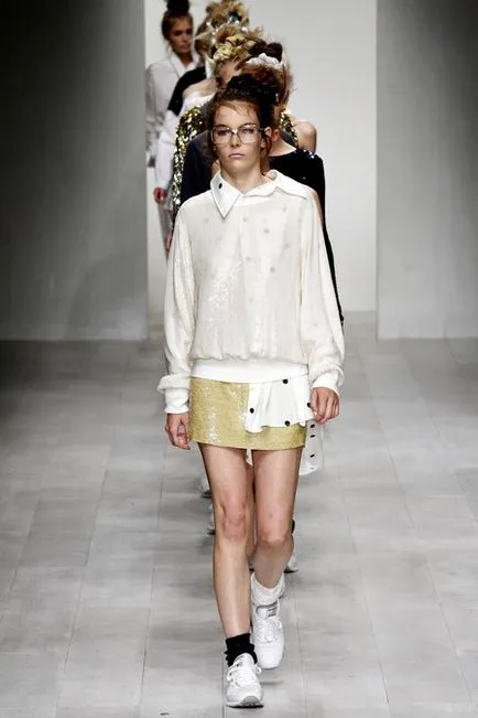 soiuri Bluză, istorie, modele de moda 2013