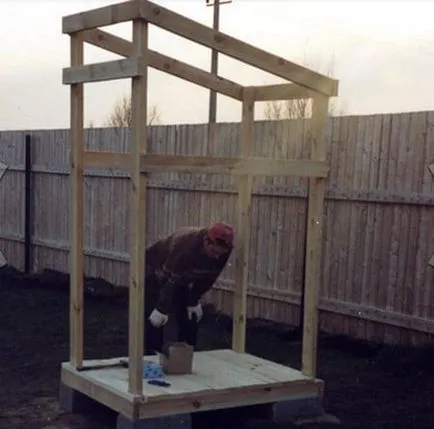 Toaletă pentru a da propria lor schemă de mâini și de a instala o toaletă la cabana Photo