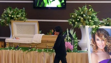 A murit cântăreața română Zhanna Friske ( A murit cântăreața română Zhanna Friske