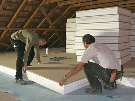 Încălzirea de pod din interiorul mâinile sale, ca spuma pentru a izola mansarda (pod) Încălzirea de pod din interiorul mâinile sale, ca spuma pentru a izola mansardă