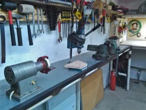 banc de lucru cu mâinile lor, din lemn sau metal, nu contează - fiabilitatea principale (mâini) banc de lucru cu mâinile lor, din lemn sau metal, nu contează - fiabilitatea principală