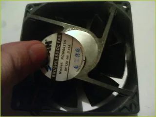 Ventilatoare - ungere și curățarea mai rece (curățarea ventilatorului) Ventilatoare - lubrifierea și curățarea răcitorului