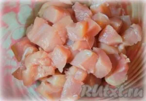 Salata Layered cu pui, morcovi si branza - gatiti pas cu pas, cu fotografii