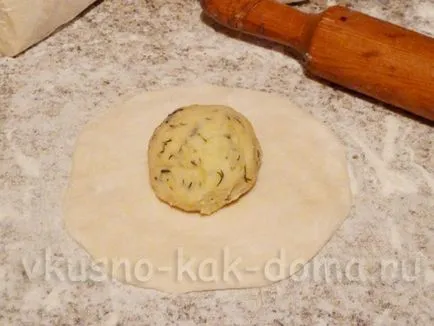 Delicious, cum ar fi acasă! Hychiny cu cartofi, brânză și ierburi