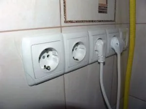 Incorporarea de tăiere șanțuri cu mâinile lor, precum și decât să închidă (lor) Incorporarea de tăiere șanțuri cu mâinile lor, precum și decât reparate