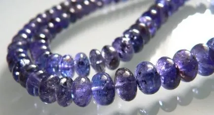 Tanzanite piatră misterioasă, proprietățile și caracteristicile sale