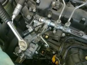 Înlocuirea bujiei incandescente a unui motor diesel (înlocuire) bujii incandescente Substituirea unui motor diesel