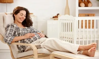 Cerere de concediu de maternitate și exemple de reguli, de asemenea, scris și restul listei necesare (cum se scrie o cerere de concediu de maternitate) Cerere de concediu de maternitate și un eșantion de scris regulile precum și restul listei necesare