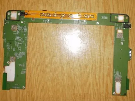 Înlocuirea unui slot USB spart în tabletă (înlocuire) Înlocuirea unui slot USB rupt în placa