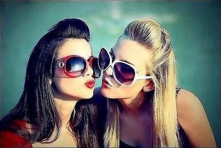 obiceiurile de femei, deoarece acestea sunt (feminin) obiceiurile de femei, deoarece acestea sunt