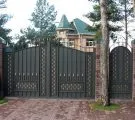Estimarea pentru repararea casei și cabana și prețul de cost al demontare și montare de pereți și acoperișuri, electricieni și