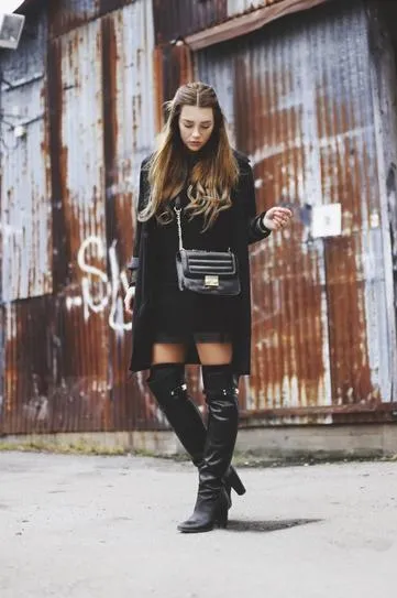 30 Opțiuni pentru ceea ce sa poarte haine negre, fotografiile cele mai elegante de pe străzi