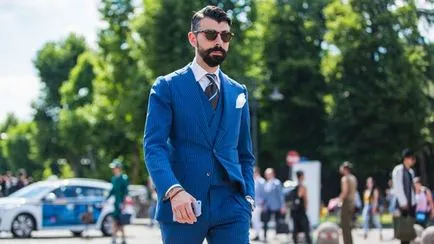 50 de moduri de a purta un costum albastru (pentru a purta) 50 de moduri de a purta un costum albastru