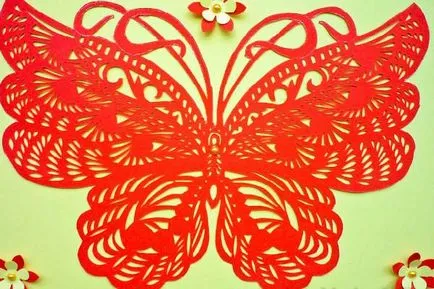 Butterfly de hârtie cu mâinile Masterclass dvs. (foto)