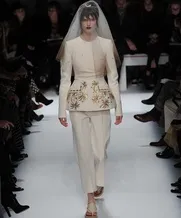 mireasa pantsuit