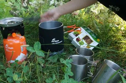 Ce să ia o excursie în week-end (care ia o excursie pe jos drumeții Corturi week-end gear izopren totul turistic pentru o campanie) Ce să ia o excursie în week-end