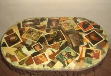 blat de lucru de masă Decupaj cu mâinile lor, bucătărie vechi, fotografie de luat masa, face un master-class