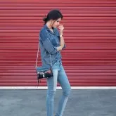O descriere detaliată a celor mai recente tendințe de moda (pantaloni negri) O descriere detaliată a celor mai recente tendințe ale modei
