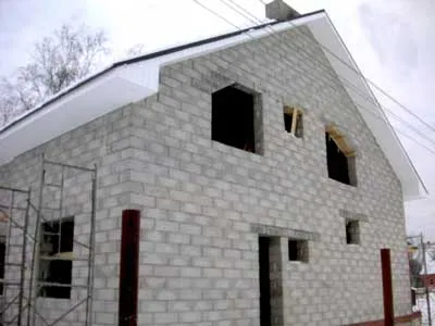 Casa de spumă mâini proprii