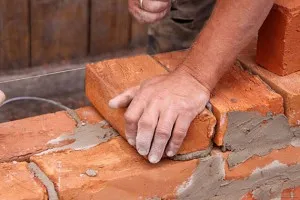 Din care pentru a construi perete, proprietarul casei