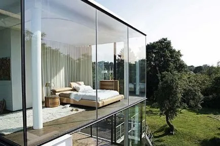 Ar trebui să instalați ferestrele panoramice în apartament (apartament) Ar trebui să instalați ferestre panoramice în apartament