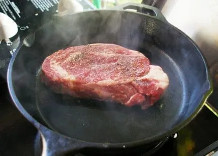 Carne de porc friptură într-o tigaie cu retete pas cu pas fotografii