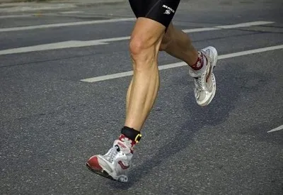 Cum de a construi exerciții de om picior la domiciliu (de sex masculin) Cum de a construi piciorul la domiciliu bărbați exercițiu