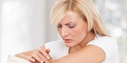 După cum începe psoriazisul - primele semne ale apariției plăcilor, simptomele și cauzele (aspect) Ca psoriazis incepe - primele semne ale apariției de placi, simptome si cauze