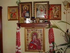 Cum să stea icoane în casă sau un apartament