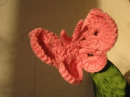 Cum de a face volumul de fluturi de hârtie pentru a decora peretele (în volum) Cum de a face volumul de fluturi de hârtie pentru a decora peretii