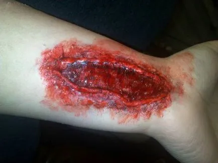 Cum de a face tăiat de Halloween pas cu pas instrucțiunile de machiaj efectua o varietate de moduri (de a face) Cum de a face tăiat de Halloween pas cu pas instrucțiunile de machiaj efectua o varietate de moduri